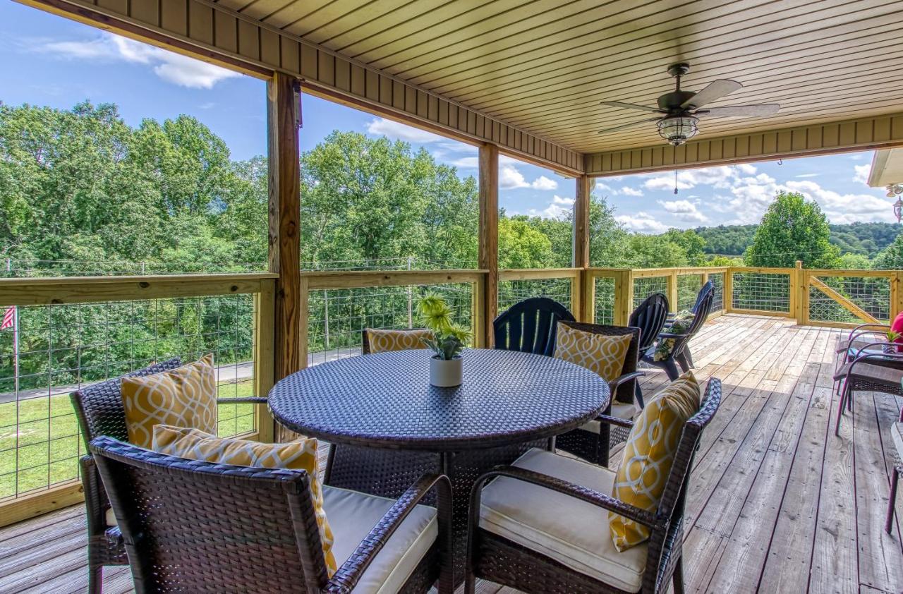 River Dance By Honeybearcabins Sevierville Exterior photo